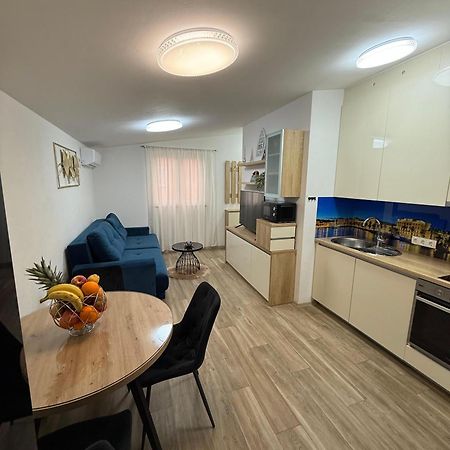 Apartment Helena Kaštela Zewnętrze zdjęcie