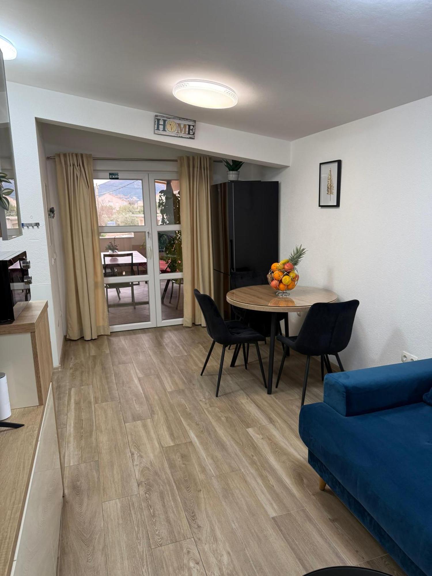 Apartment Helena Kaštela Zewnętrze zdjęcie